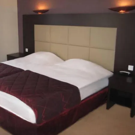 Savoy Szálloda 3*