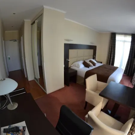 Savoy 3*