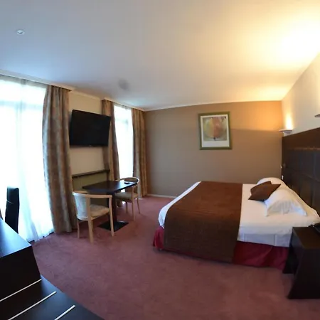 Savoy 3* إفيان ليه با