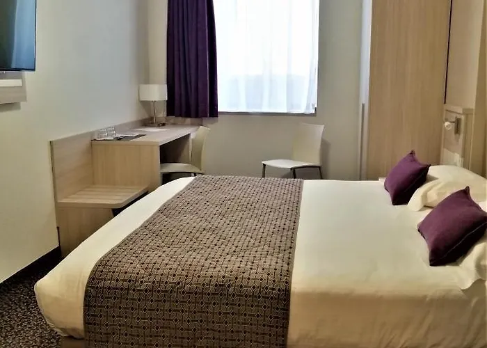호텔 Savoy 3*
